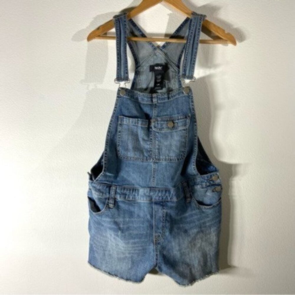 Mossimo Denim Adjustable Straps Overalls. Size L.